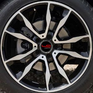 фото диска Replica LA R18 ET45 DIA66,6 PCD:5/112 черный полированный